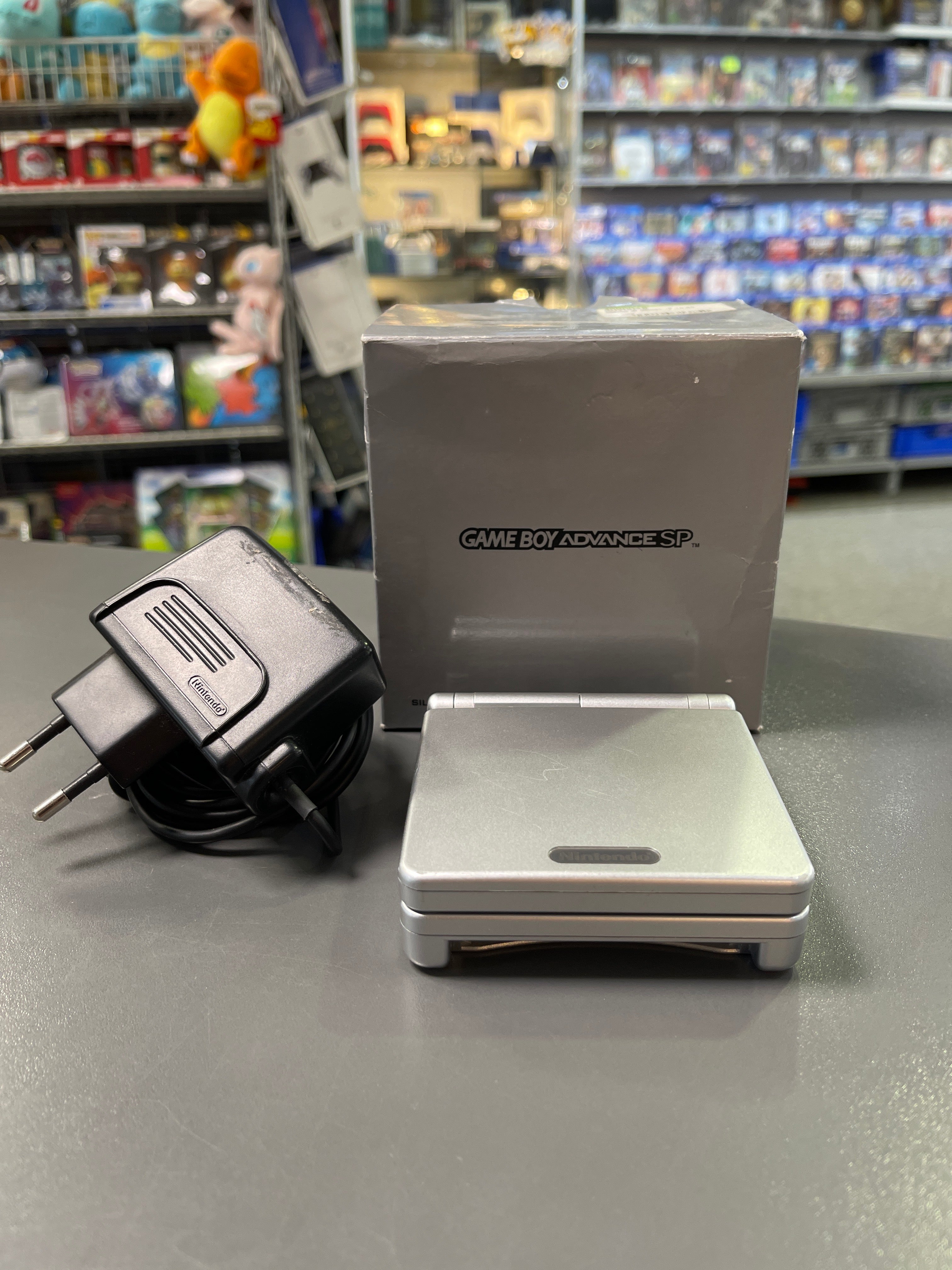 Nintendo Game Boy Advance SP - Silber mit Netzteil OVP mit Anleitung  gebraucht