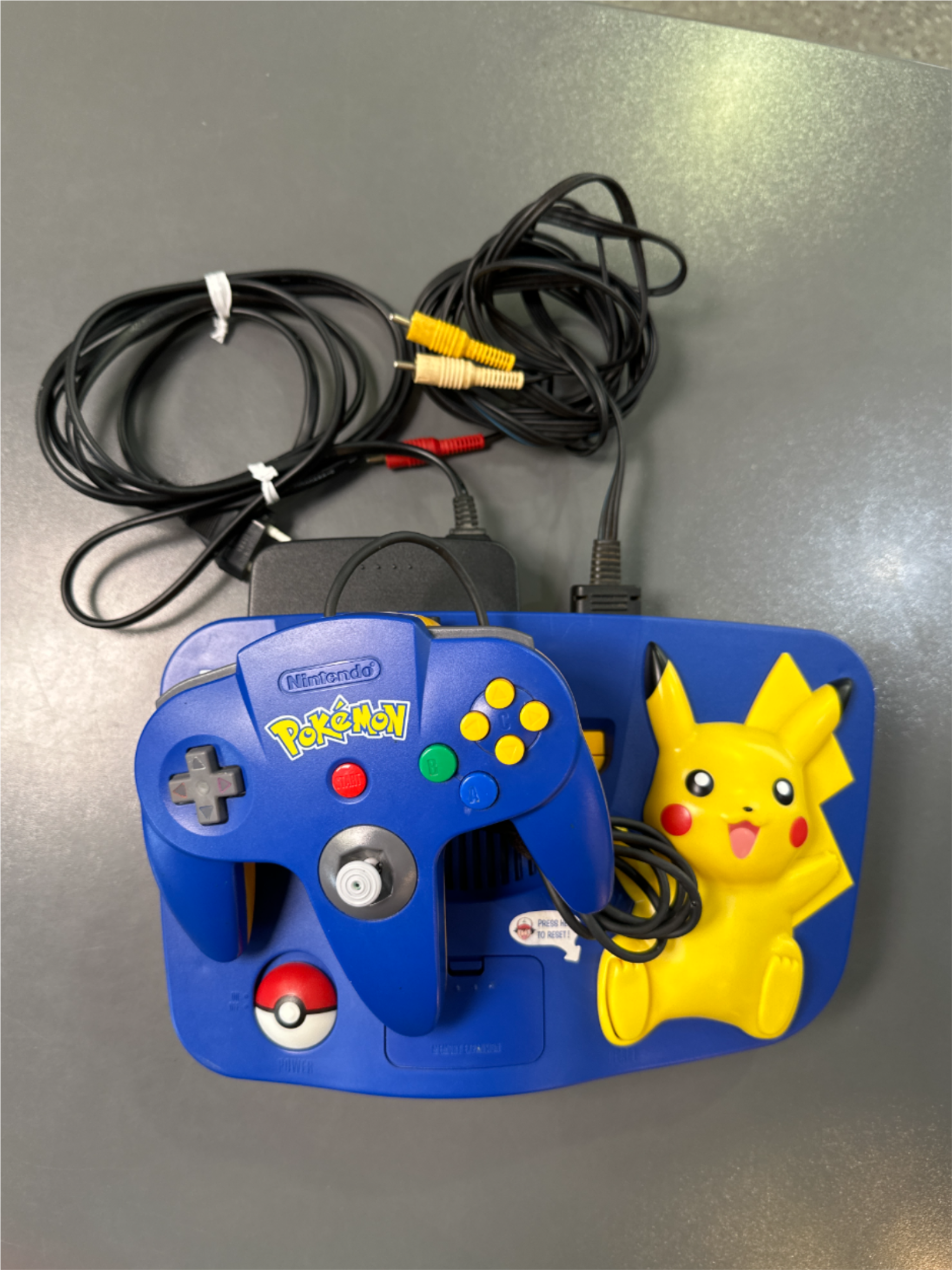 Original Nintendo 64 Konsole Pokemon Pikachu Top Zustand *gebraucht